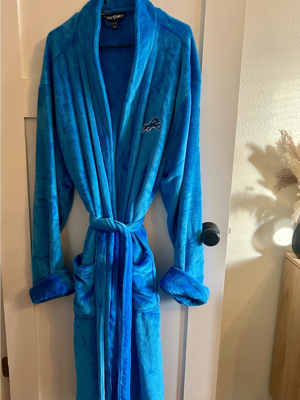 Detroit Lions Northwest Plush Blue Bath Robe with Belt